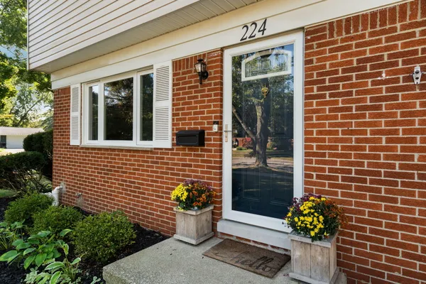$345,000 | 224 Wallace Drive, Saline, MI 48176