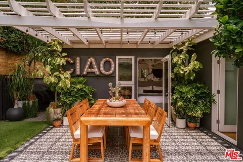 $1,799,000 | 2583 Canyon Drive, Los Angeles, CA 90068