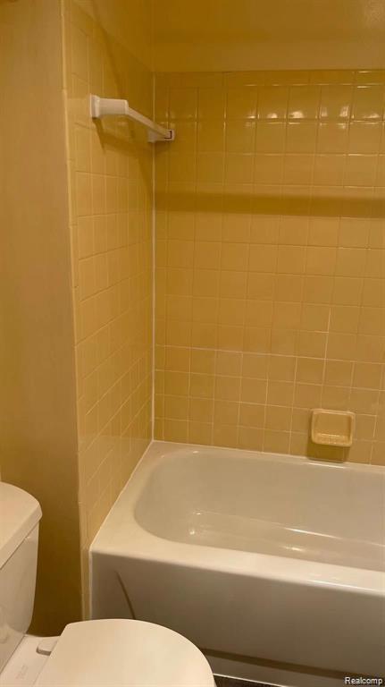 24395 Surfside Road Novi, MI 48374 - Photo 16 of 23