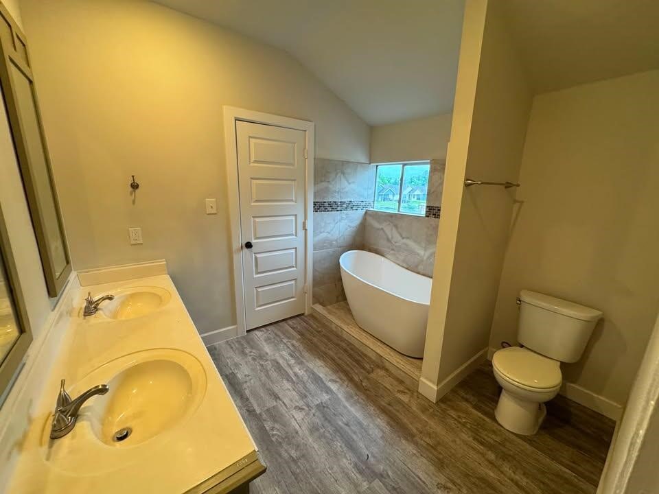 8105 Parker Road Houston, TX 77078 - Photo 10 of 14