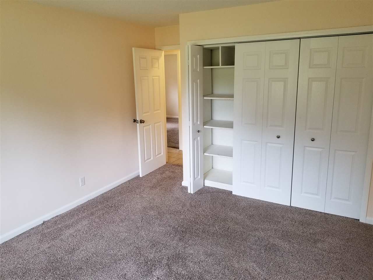 5289 North Jennings Road Flint, MI 48504 - Photo 17 of 26 31380207-16.JPG