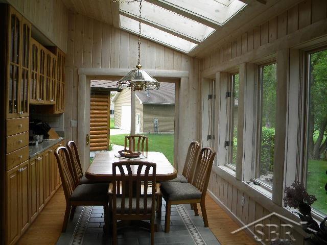 5098 North River Road Freeland, MI 48623 - Photo 11 of 28 31310082-10.JPG
