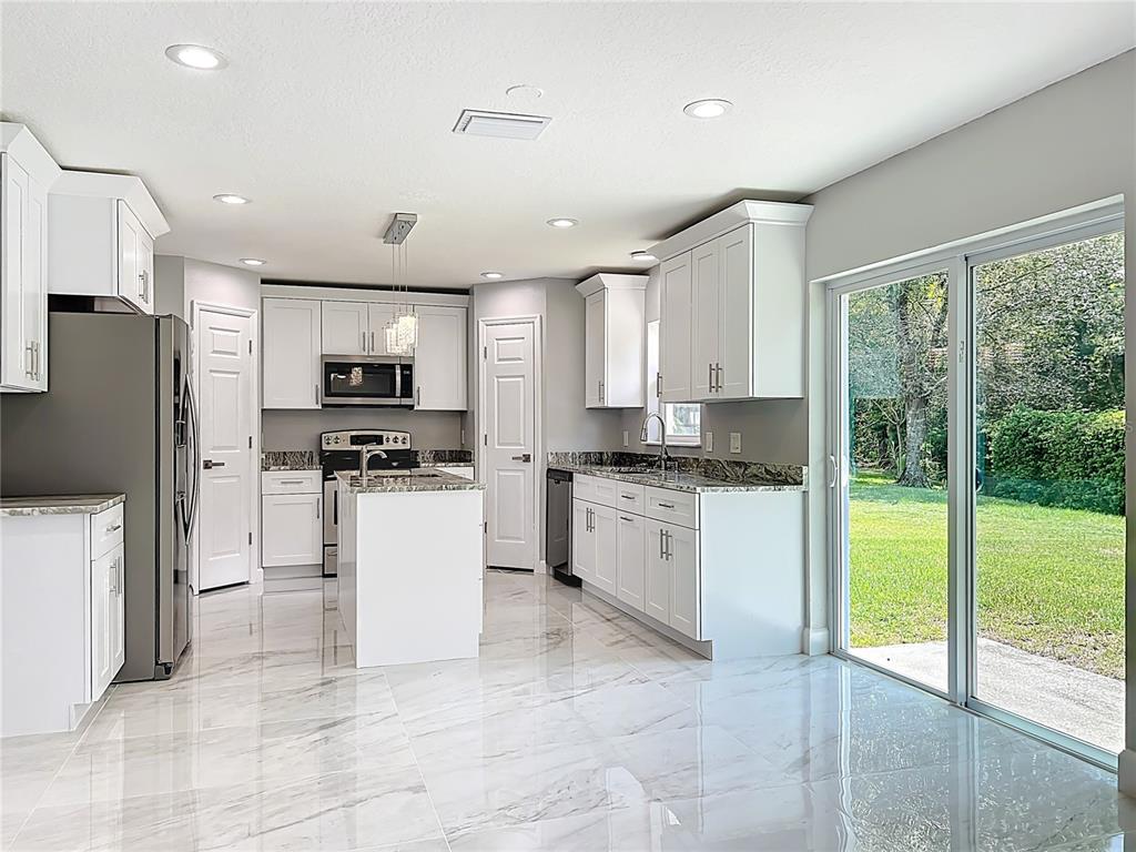 11963 Bentry Street Orlando, FL 32824 - Photo 15 of 80