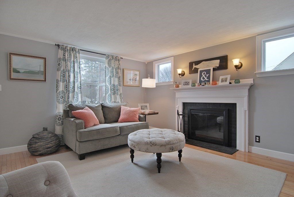 58 Wesley Road Framingham, MA 01701 - Photo 4 of 15