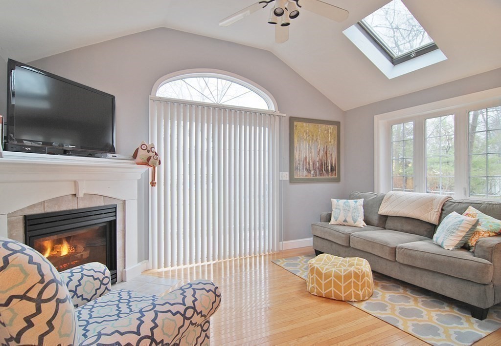 58 Wesley Road Framingham, MA 01701 - Photo 6 of 15