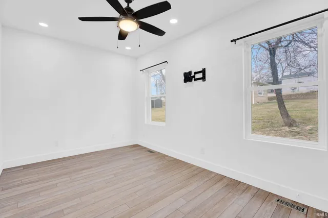 $249,900 | 2435 I Street, Bedford, IN 47421