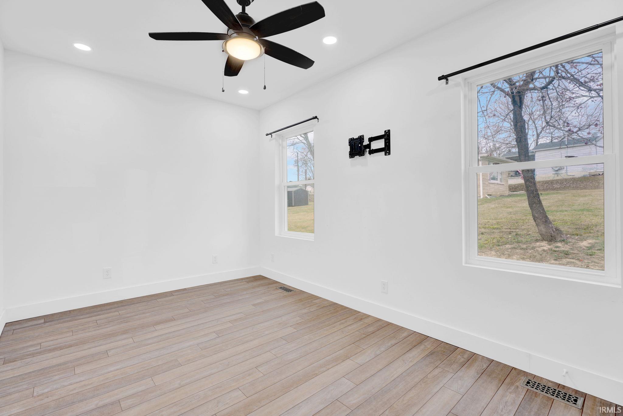 2435 I Street Bedford, IN 47421 - Photo 18 of 23