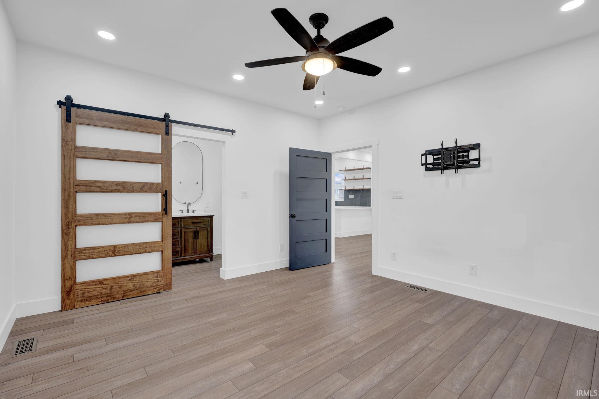 2435 I Street Bedford, IN 47421 - Photo 10 of 23