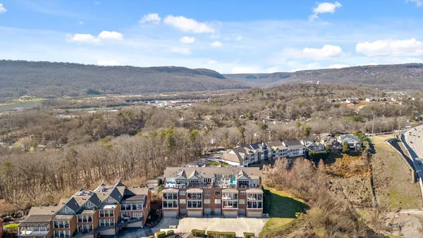 $850,000 | 554 Whitehall Road, Unit 110, Chattanooga, TN 37405
