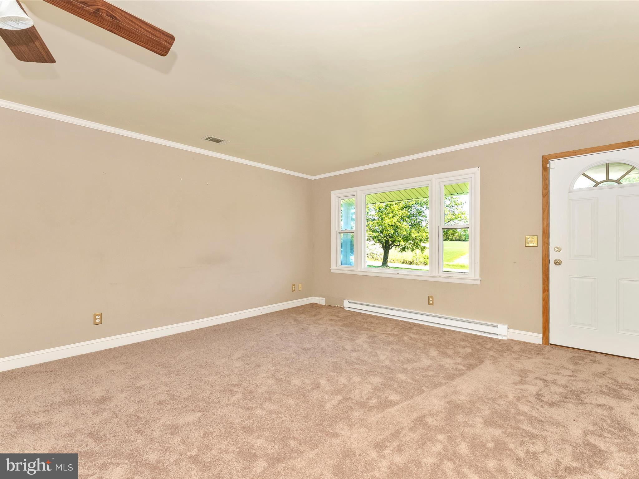 28412 Clarksburg Road Damascus, MD 20872 - Photo 8 of 46 Living Room