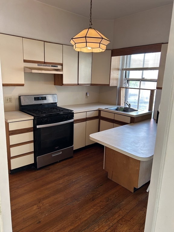 1675 Beacon Street, Unit B Brookline, MA 02445 - Photo 5 of 10