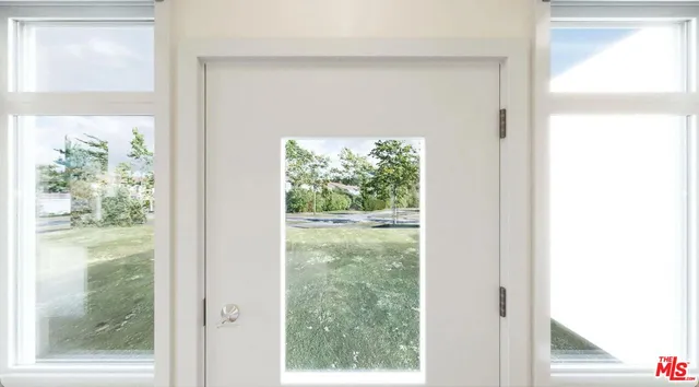 $6,000 | 2901 Raymond Avenue, Unit 2901, Los Angeles, CA 90007