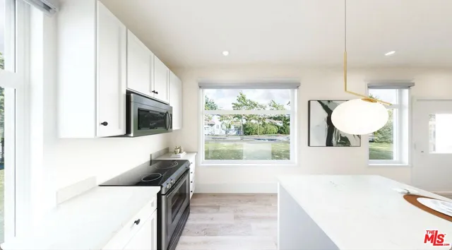 $6,000 | 2901 Raymond Avenue, Unit 2901, Los Angeles, CA 90007