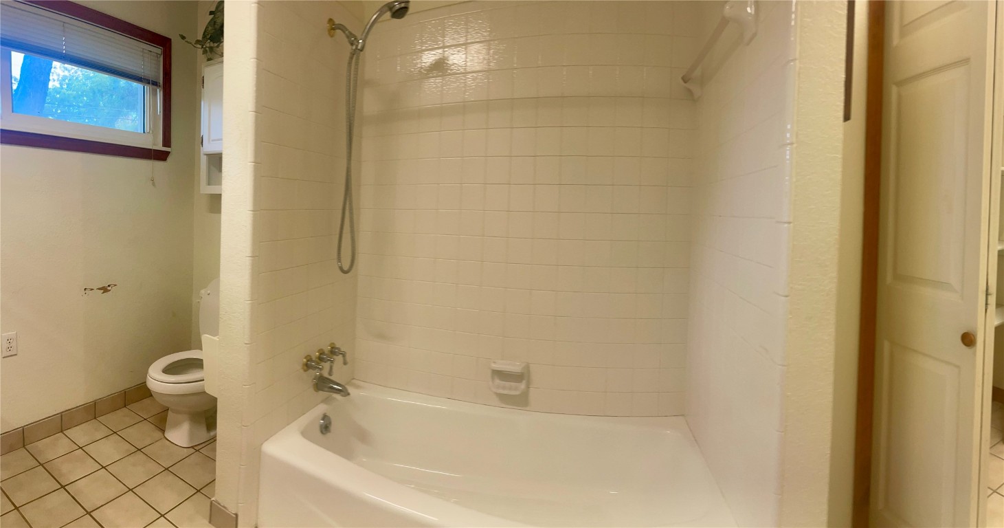400 Center Street Buffalo, TX 75831 - Photo 15 of 16 2nd bath