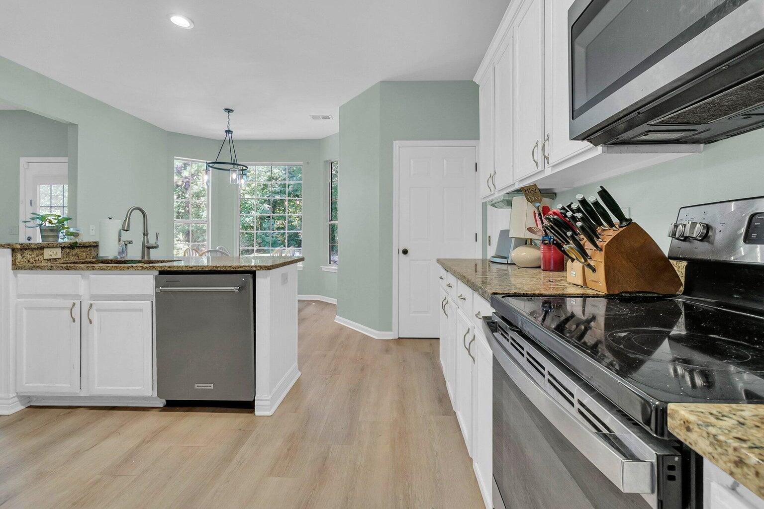 2724 Merwether Lane Mount Pleasant, SC 29466 - Photo 13 of 42 20240905004851549467000000-o