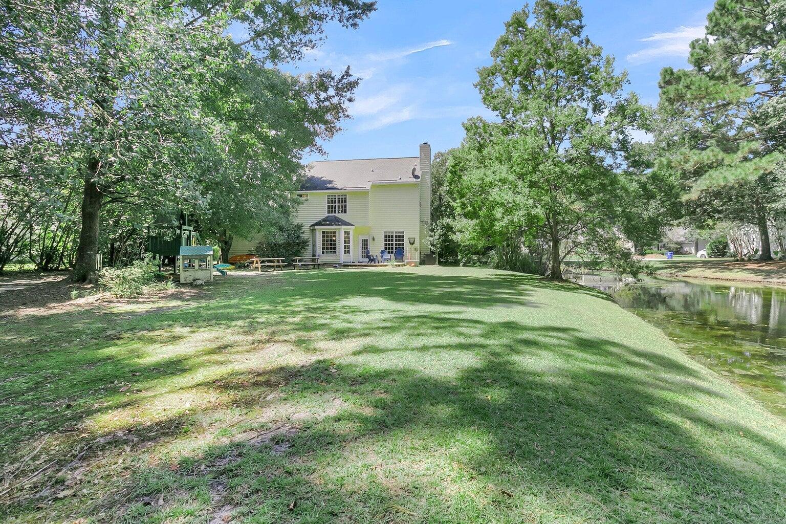 2724 Merwether Lane Mount Pleasant, SC 29466 - Photo 29 of 42 20240905004957910623000000-o