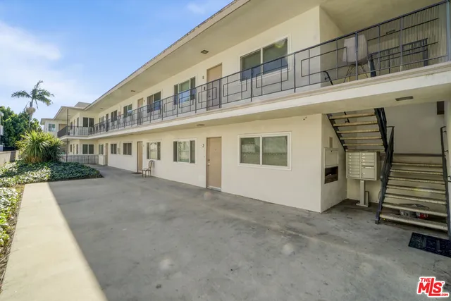 $3,250,000 | 212 East Tamarack Avenue, Inglewood, CA 90301
