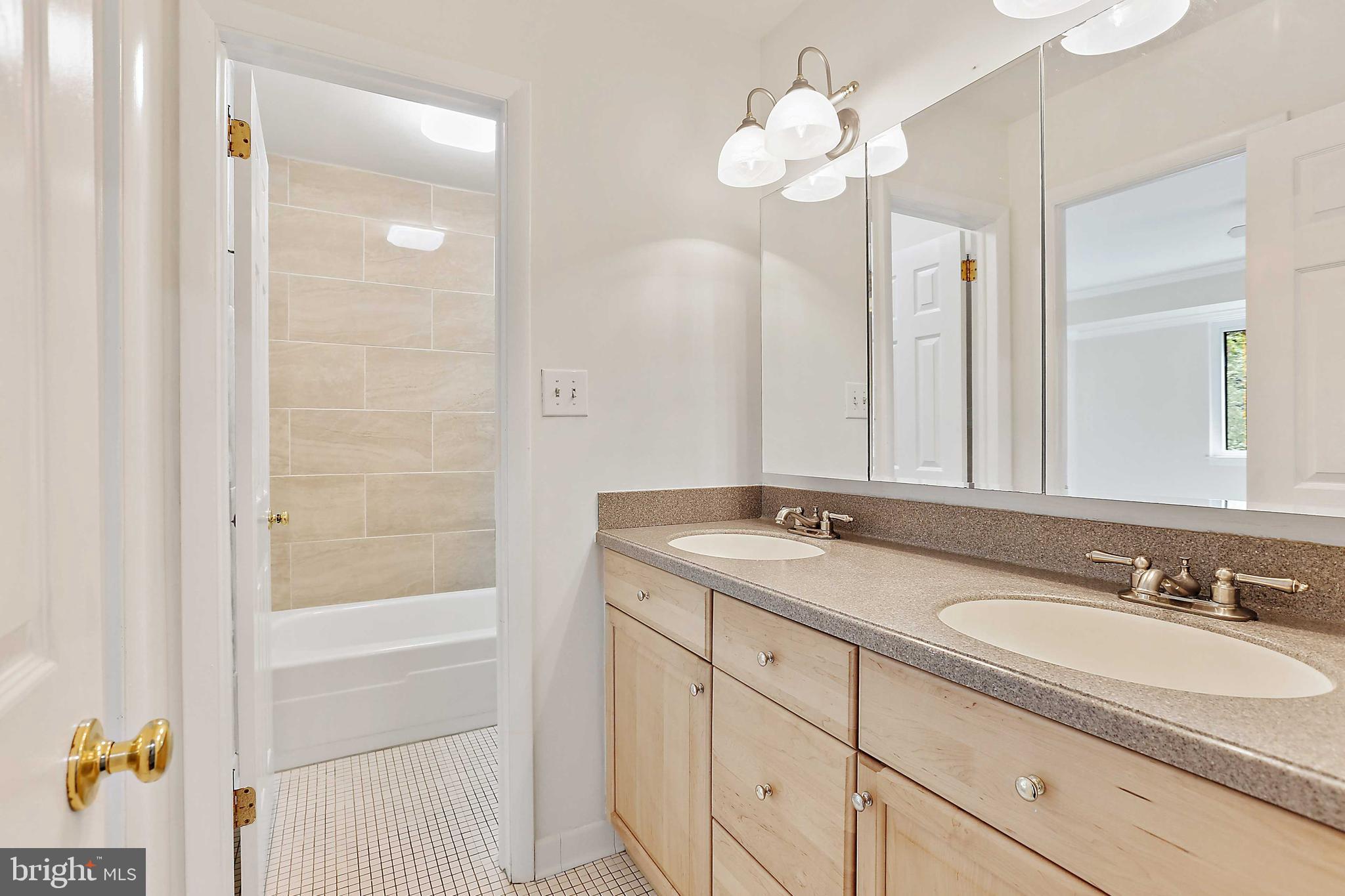 7008 Sherwood Road, Unit 36 Baltimore, MD 21239 - Photo 30 of 44