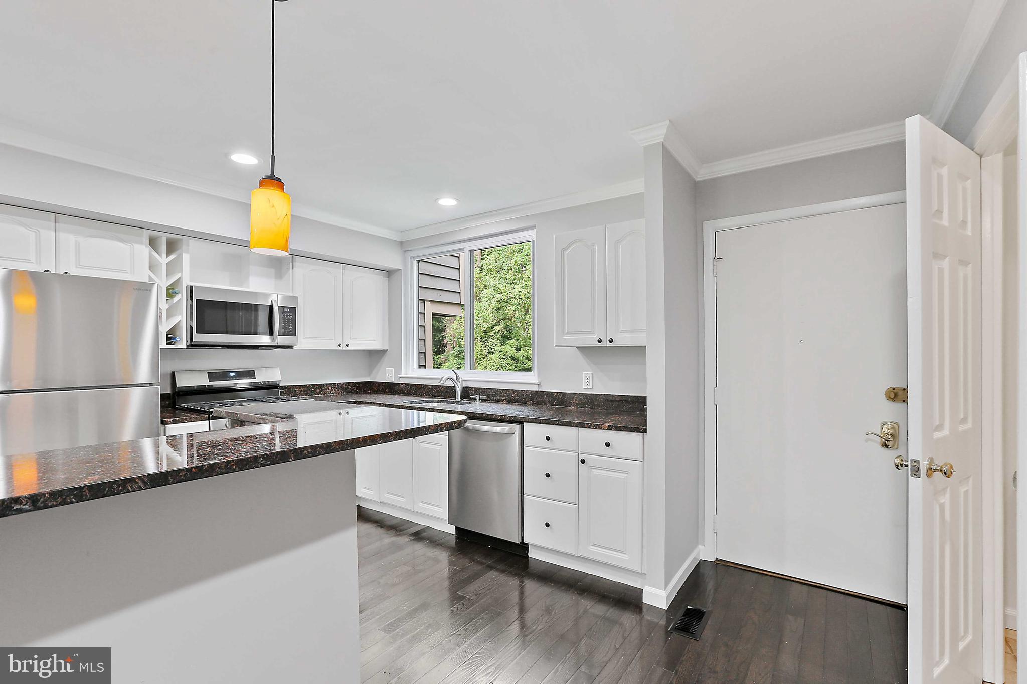 7008 Sherwood Road, Unit 36 Baltimore, MD 21239 - Photo 3 of 44