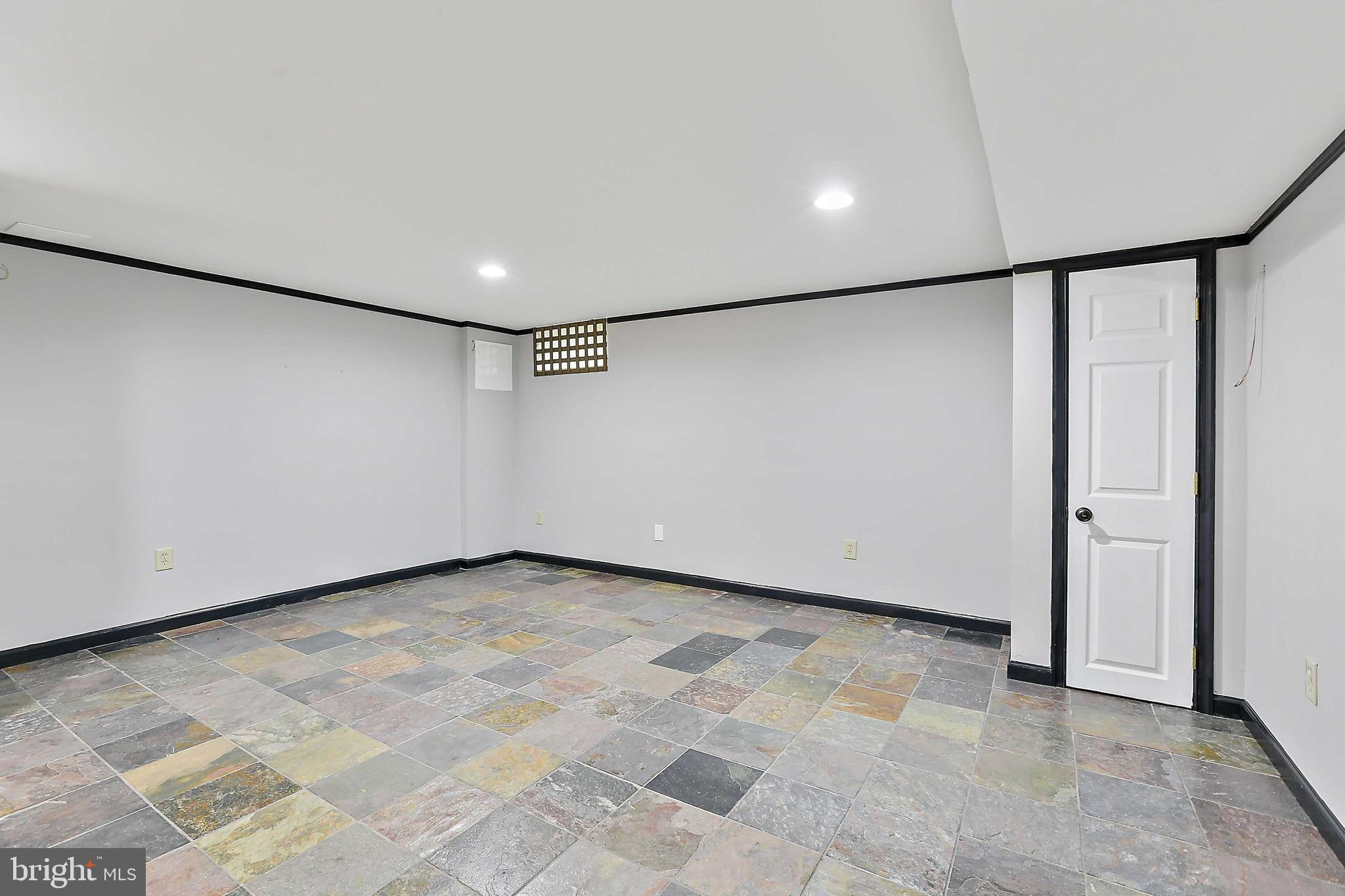 7008 Sherwood Road, Unit 36 Baltimore, MD 21239 - Photo 32 of 44