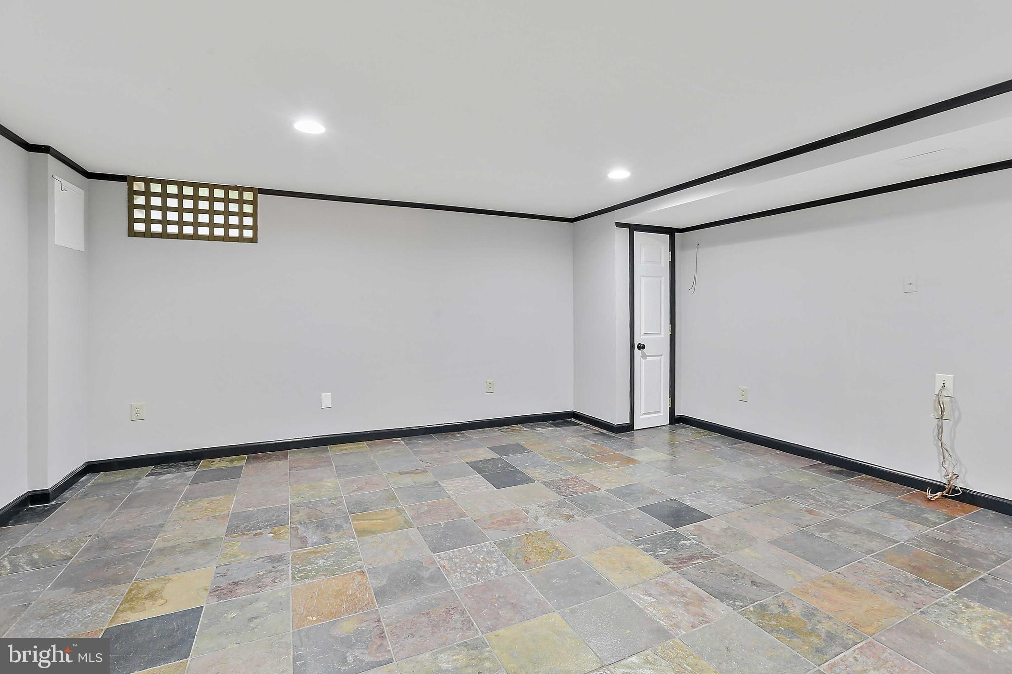 7008 Sherwood Road, Unit 36 Baltimore, MD 21239 - Photo 33 of 44