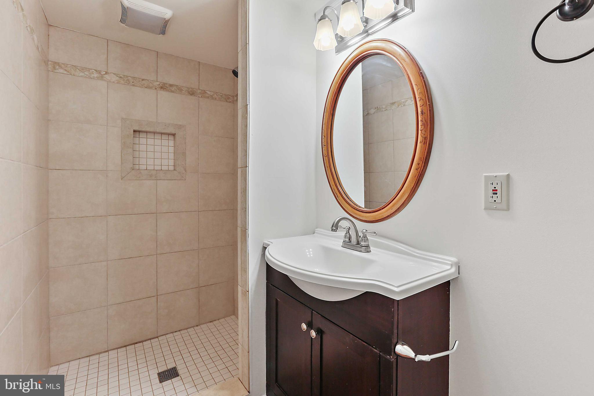 7008 Sherwood Road, Unit 36 Baltimore, MD 21239 - Photo 35 of 44