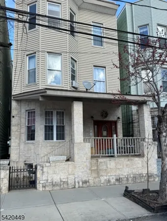 $1,150,000 | 212 Maple Street, Weehawken, NJ 07086