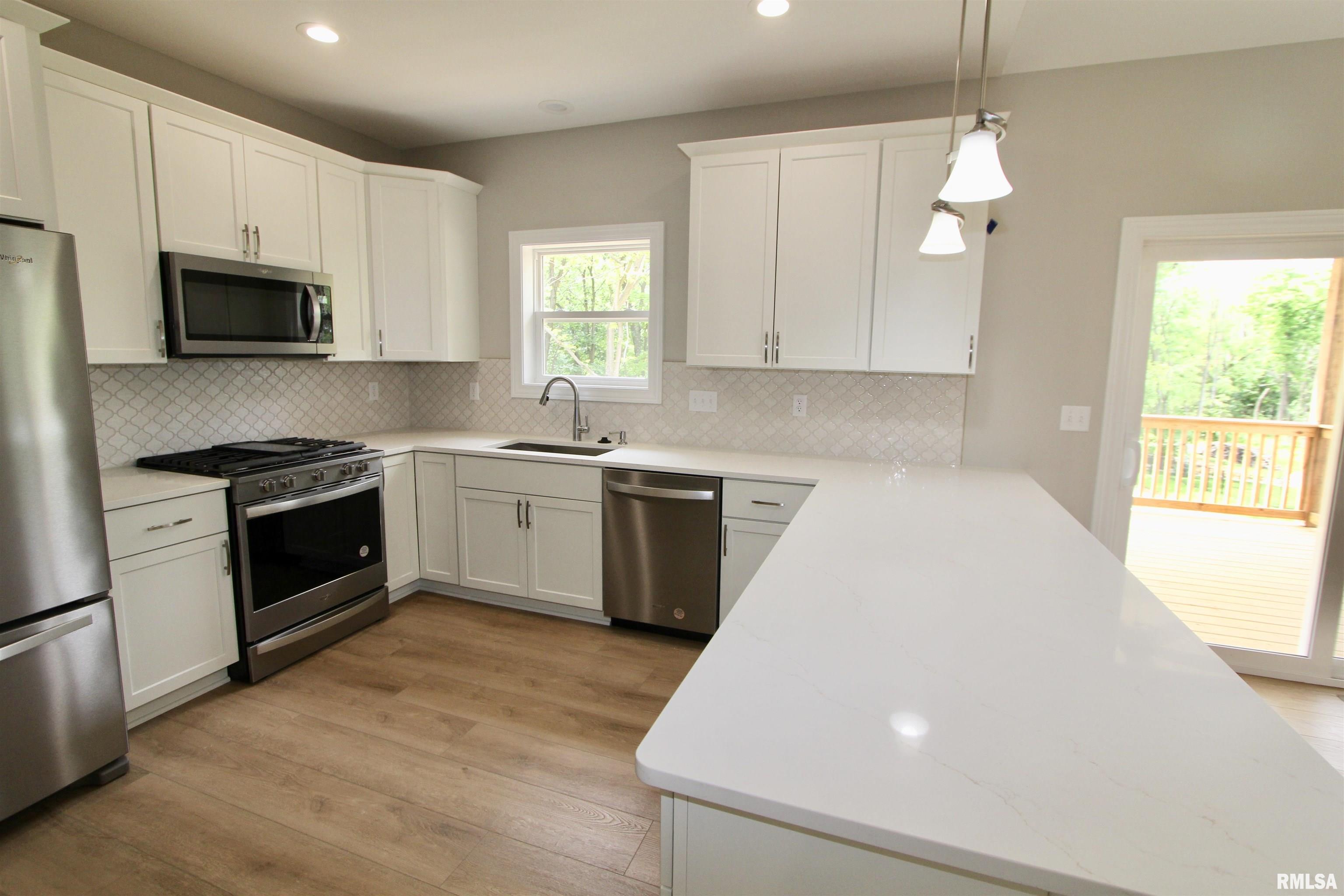 107 Samuel Court Washington, IL 61571 - Photo 14 of 90