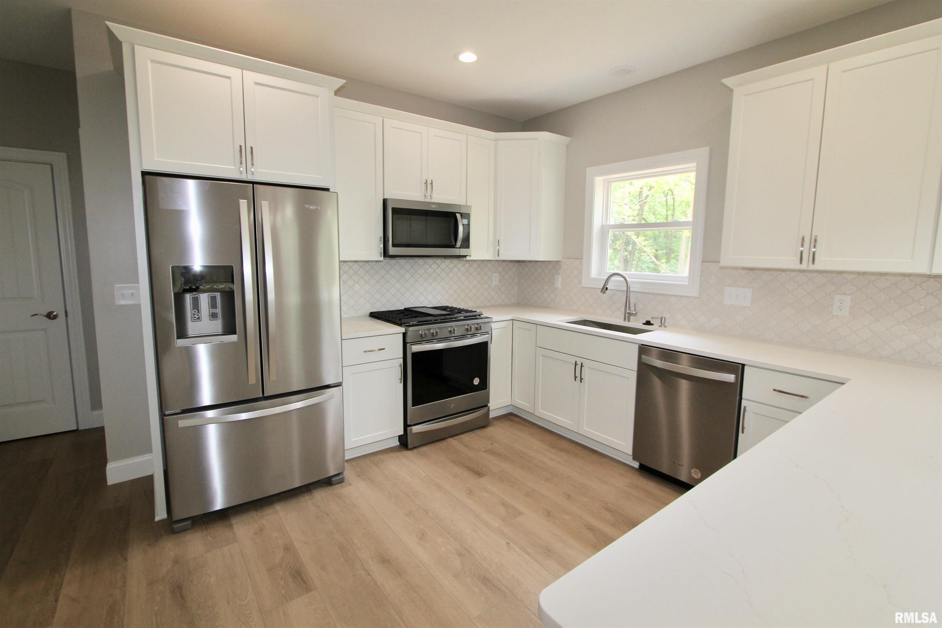 107 Samuel Court Washington, IL 61571 - Photo 15 of 90