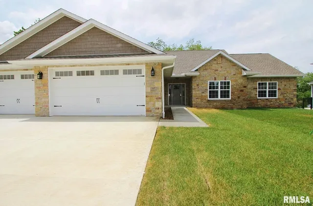 $599,900 | 107 Samuel Court, Washington, IL 61571