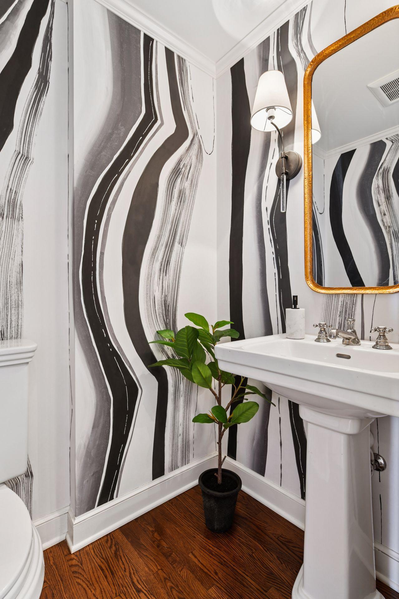 1 Spur Road Edina, MN 55436 - Photo 20 of 46