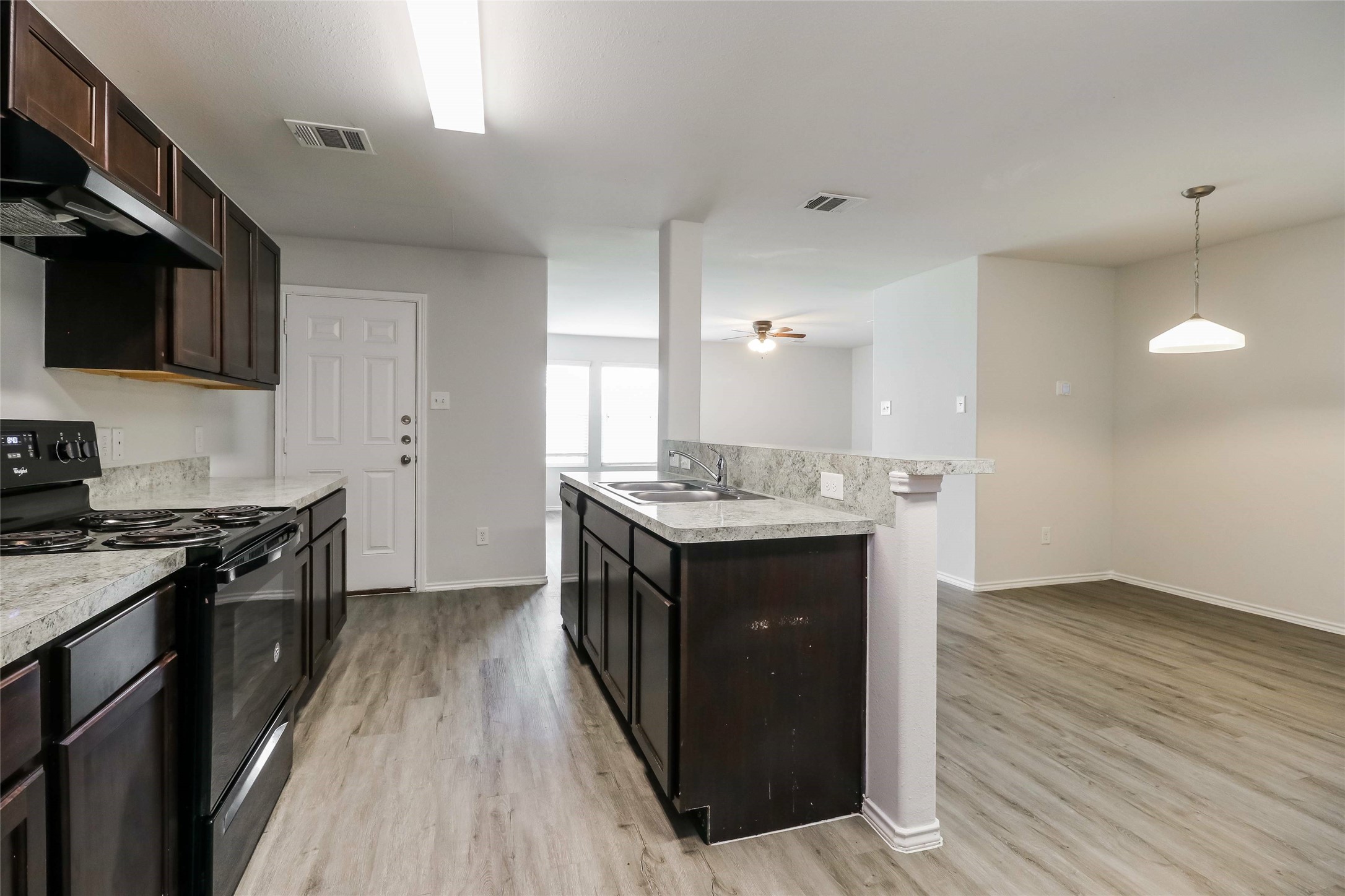 12702 Veterans Silver Road Houston, TX 77014 - Photo 3 of 13 Photos may be representative of the floor plan and not the exact home. Finishes, layout, and features of the actual property for lease may vary.