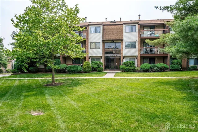 $2,500 | 223 Edison Glen Terrace, Edison, NJ 08837