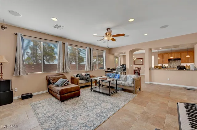 $2,550 | 8208 Seven Falls Street, North Las Vegas, NV 89085