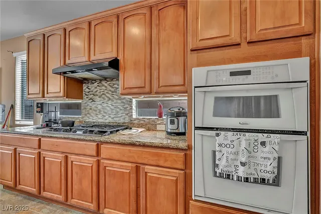 $2,550 | 8208 Seven Falls Street, North Las Vegas, NV 89085