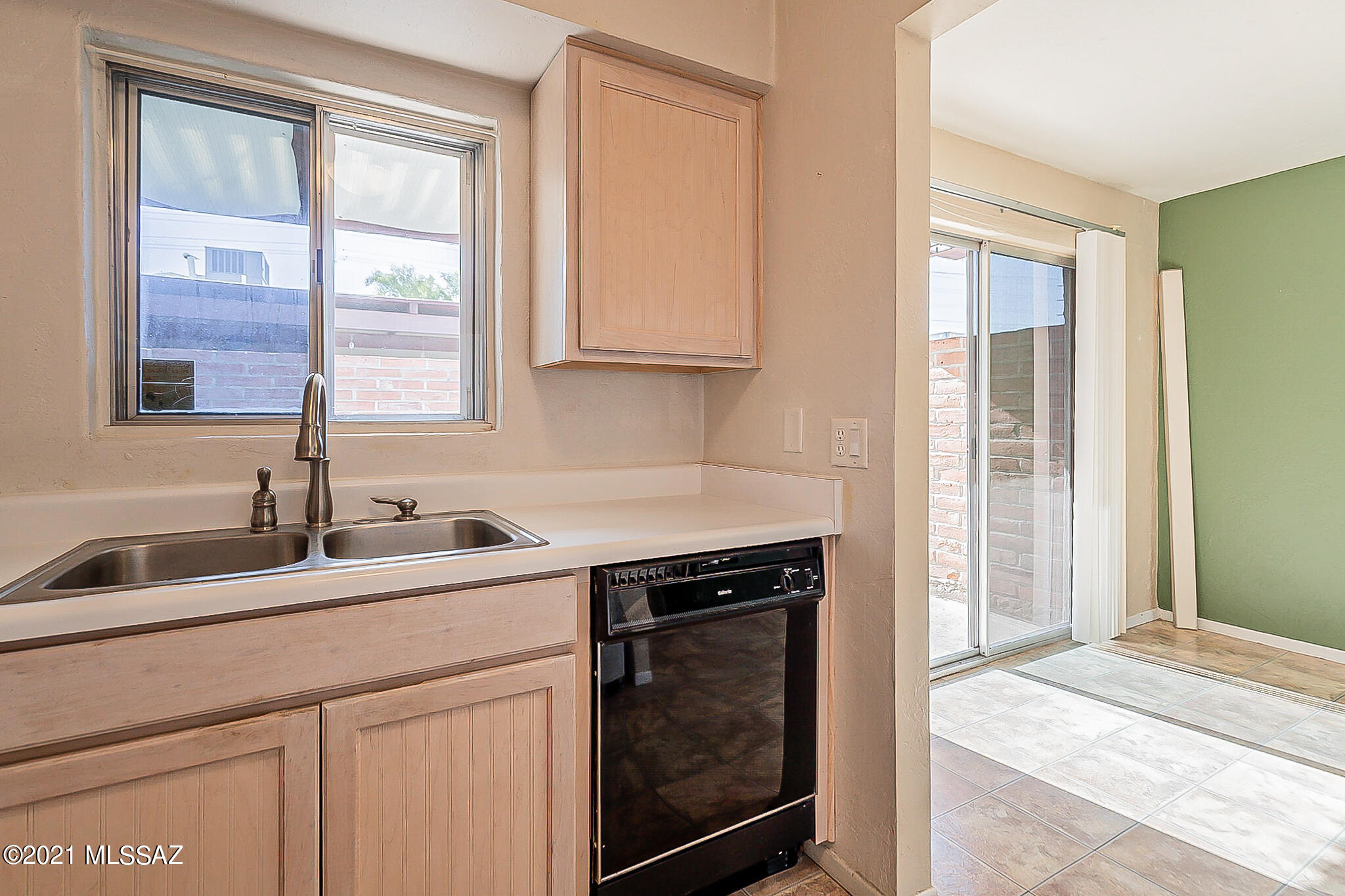 963 North Via Verano Tucson, AZ 85710 - Photo 13 of 26