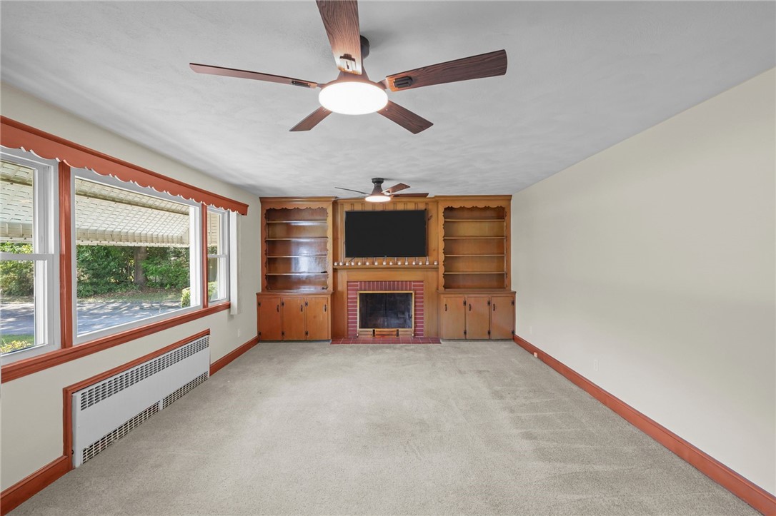 2 North Capalbo Drive Westerly, RI 02808 - Photo 3 of 34