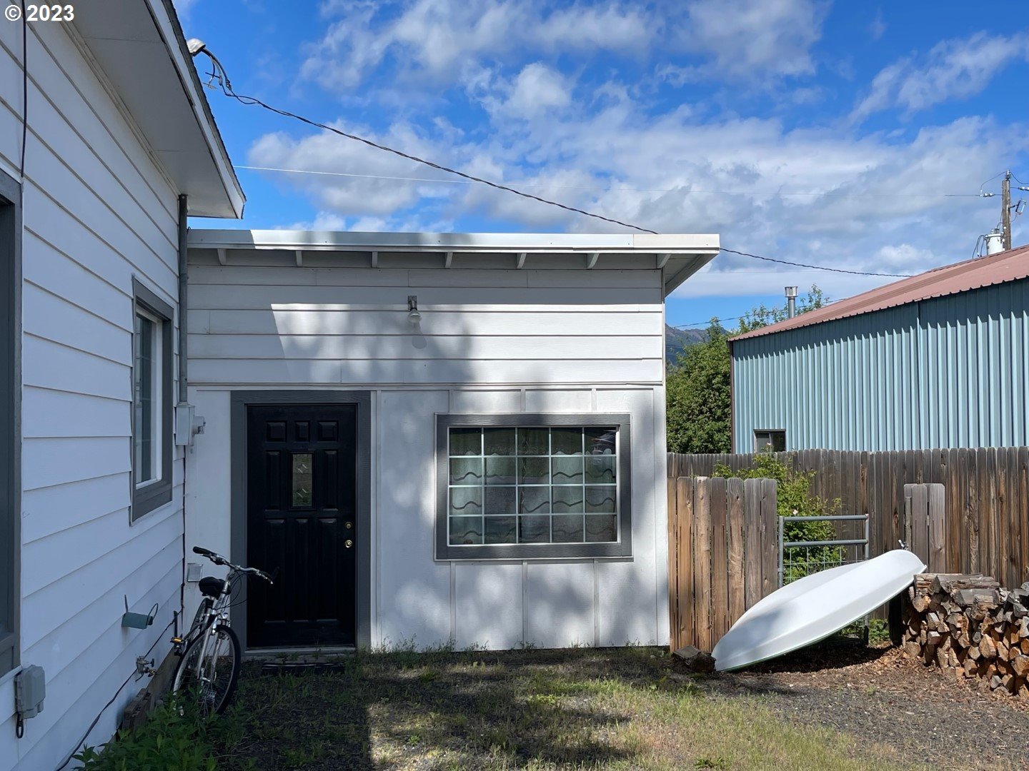 809 South Lake Street Joseph, OR 97846 - Photo 35 of 38 a front view of a house with a yard