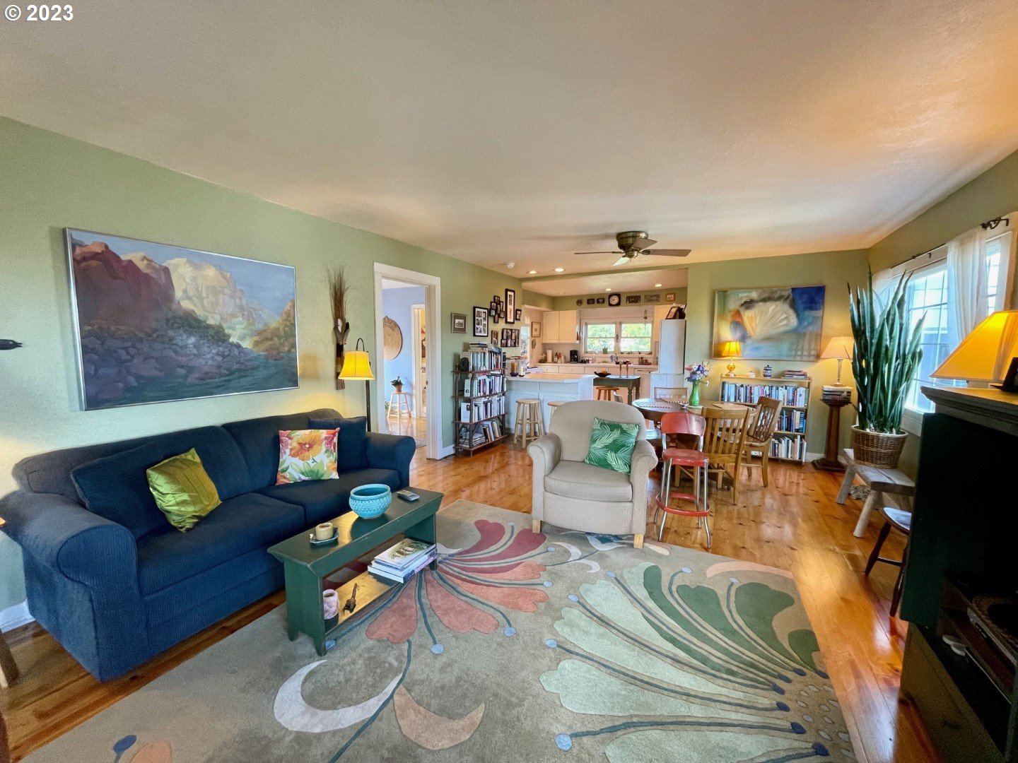 809 South Lake Street Joseph, OR 97846 - Photo 7 of 38 a living room with furniture and a large window