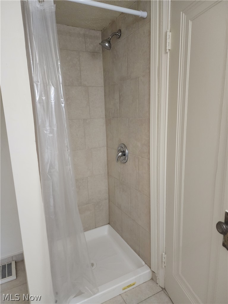 1771 Cumberland Road Cleveland, OH 44118 - Photo 21 of 34 Gallery Image 21