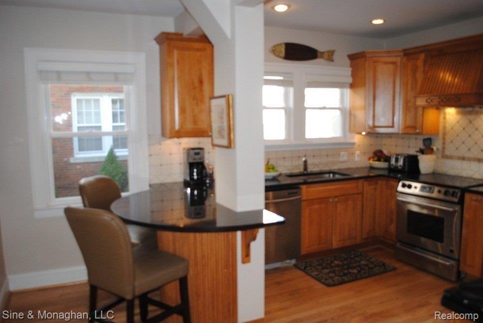 600 Rivard Boulevard Grosse Pointe, MI 48230 - Photo 3 of 19 003