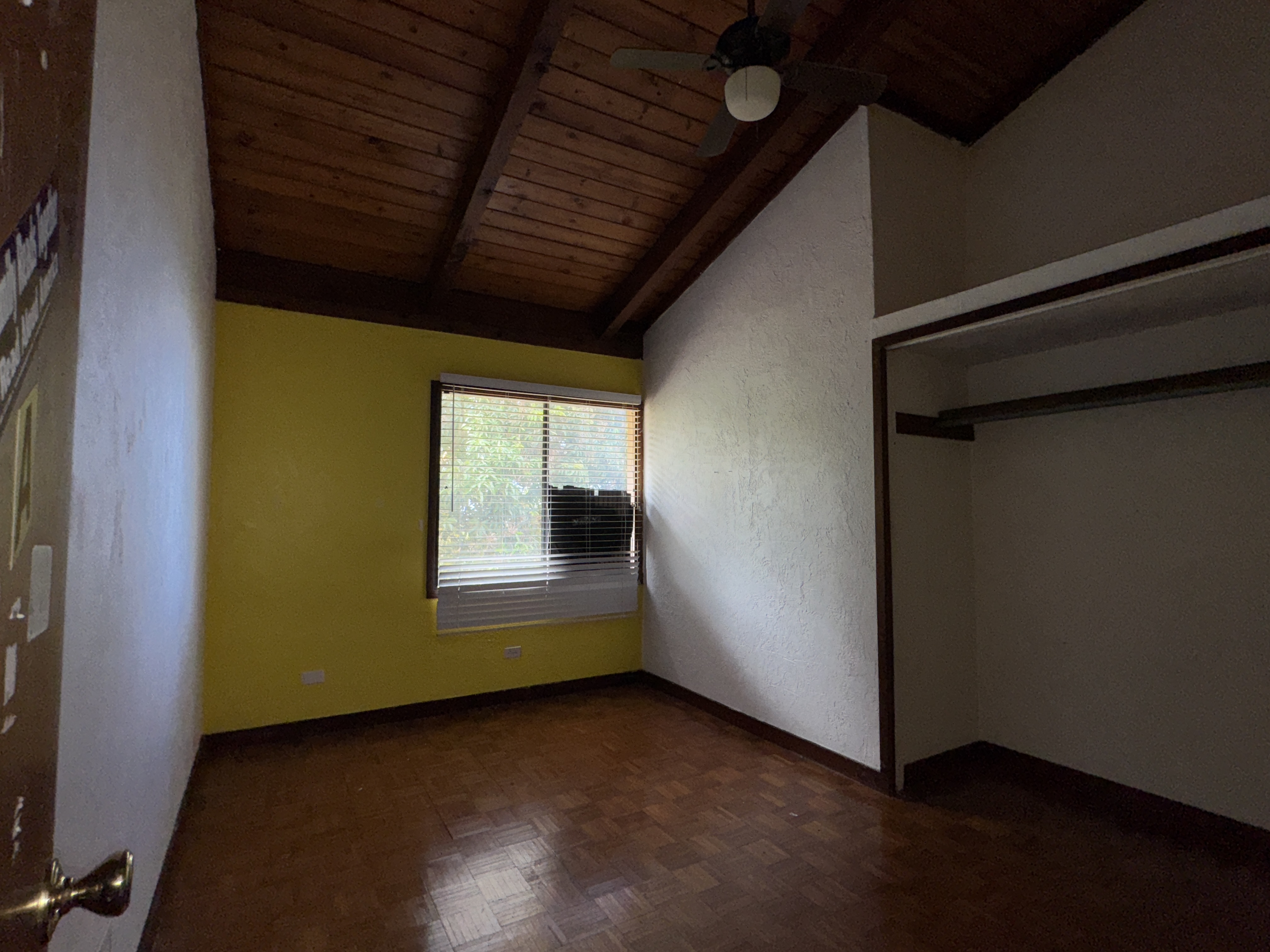 84-5040 Hawaiʻi Belt Road Captain Cook, HI 96704 - Photo 16 of 30 a view of an empty room with a window