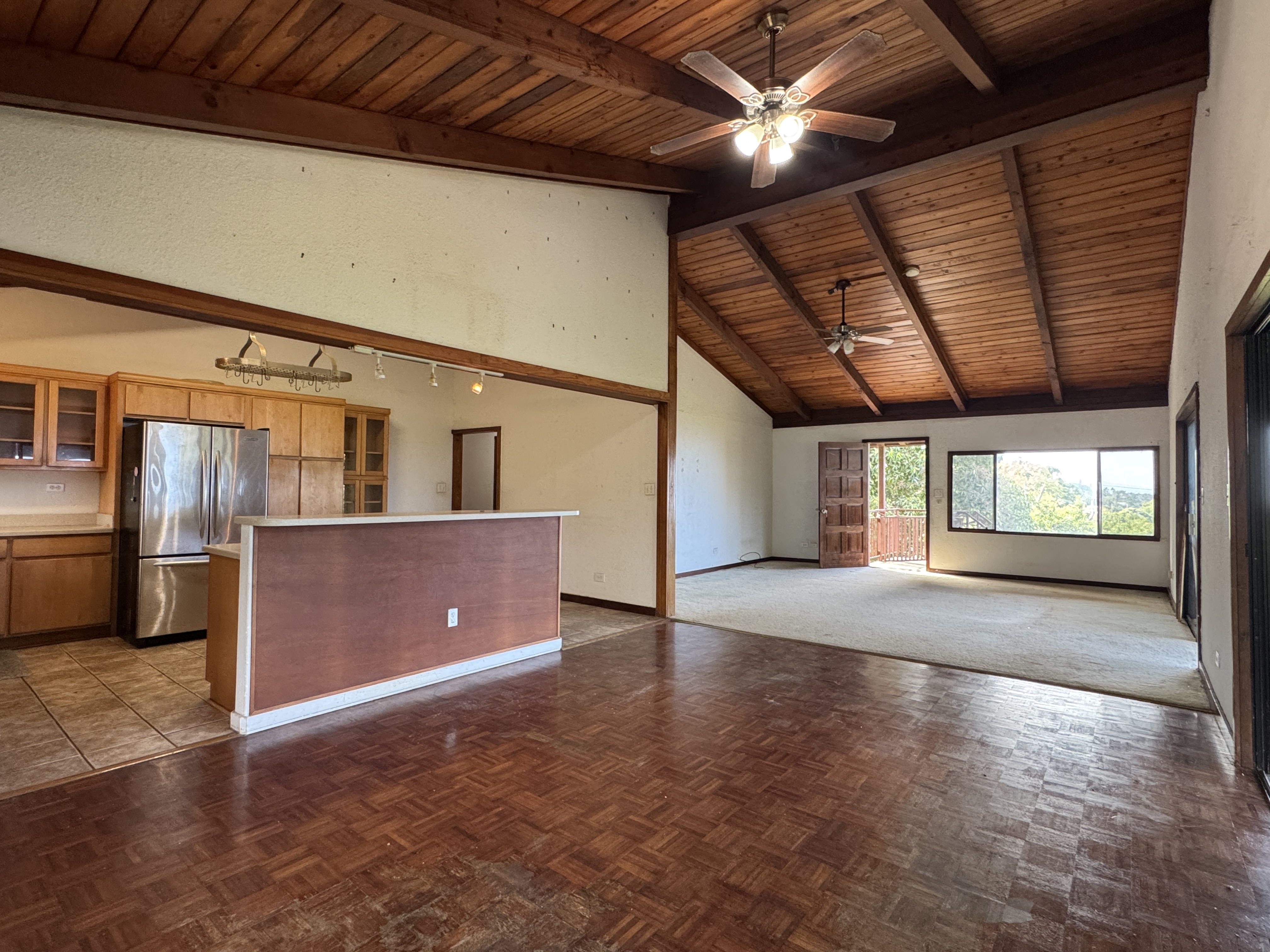 84-5040 Hawaiʻi Belt Road Captain Cook, HI 96704 - Photo 9 of 30 a view of livingroom with an empty space