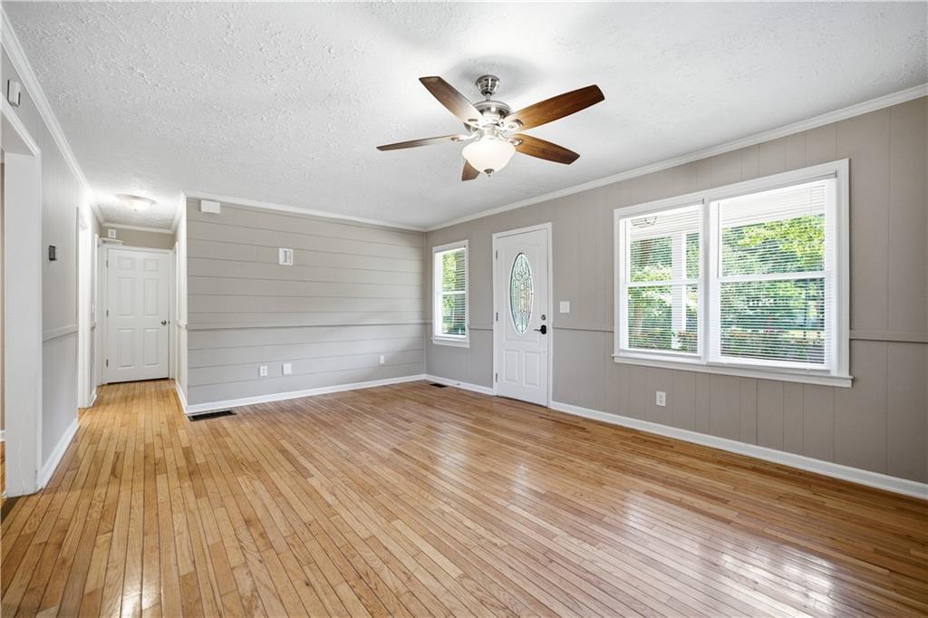467 Sanders Street Clarkesville, GA 30523 - Photo 6 of 41