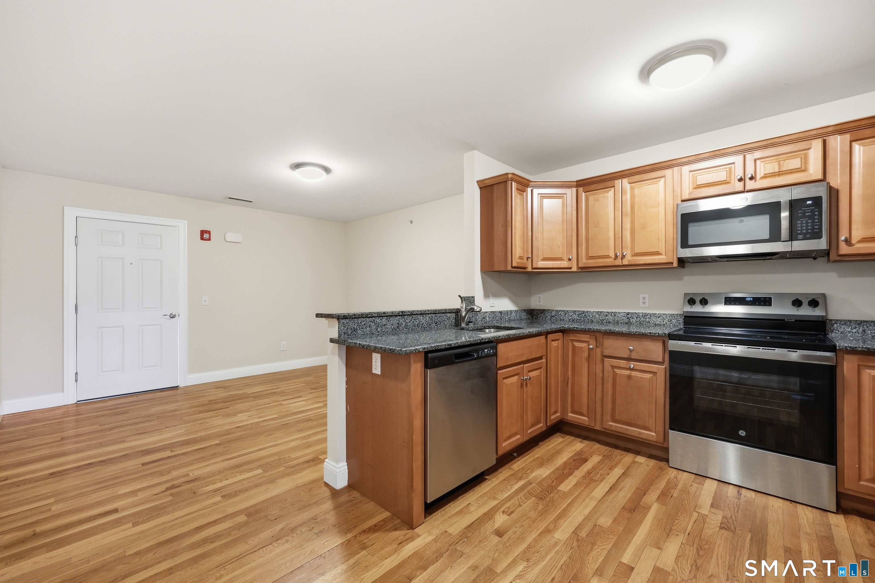 24 Hartford Road, Unit 9 Salem, CT 06420 - Photo 3 of 17