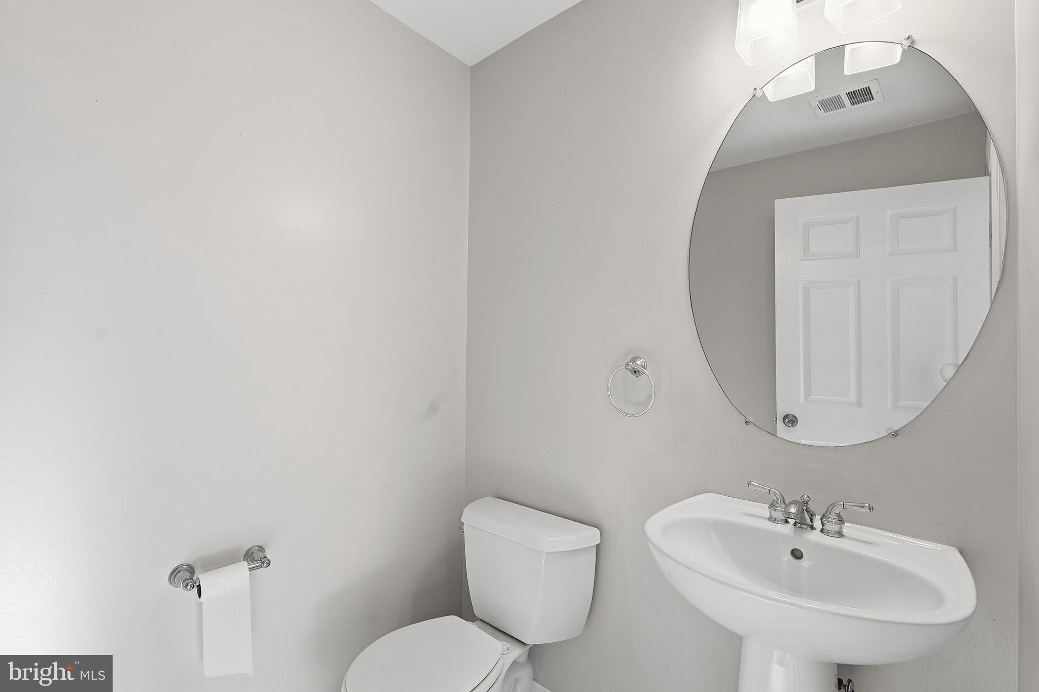 1881 Crescent Park Drive Reston, VA 20190 - Photo 22 of 43