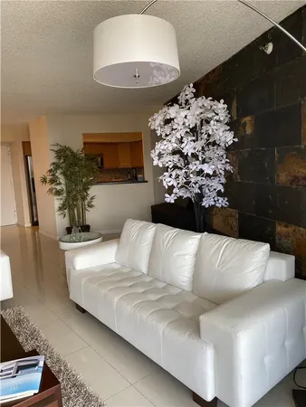 $3,900 | 3500 Mystic Pointe Drive, Unit 2607, Aventura, FL 33180