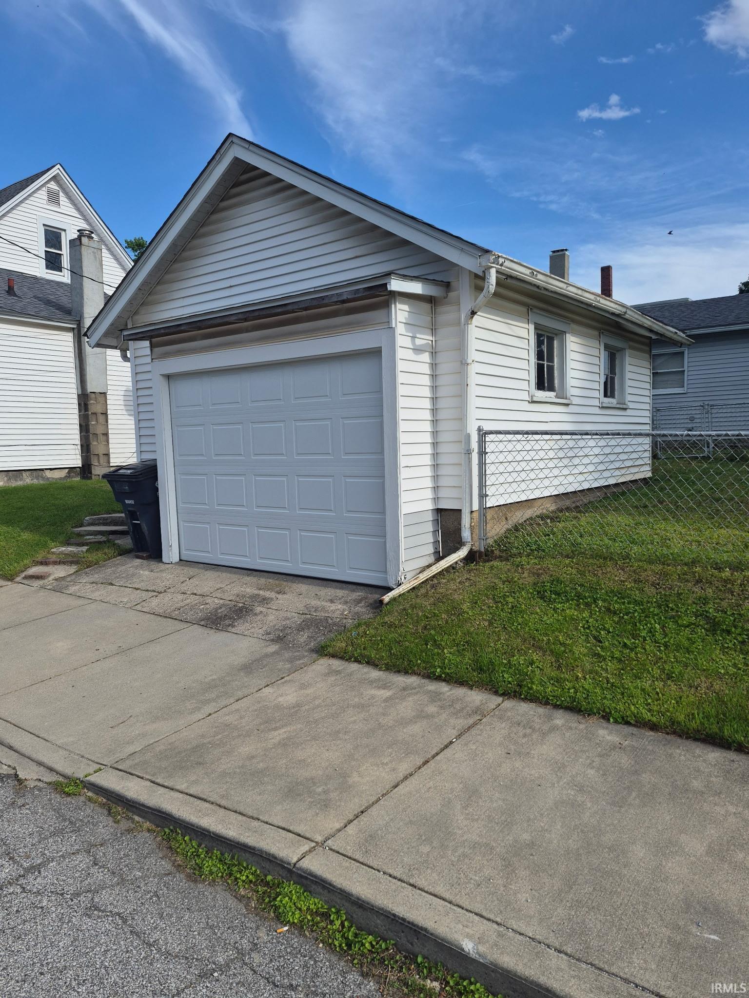 358 Sims Street Frankfort, IN 46041 - Photo 4 of 25
