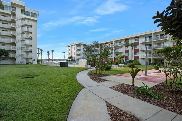 a view of water fountain in front of building