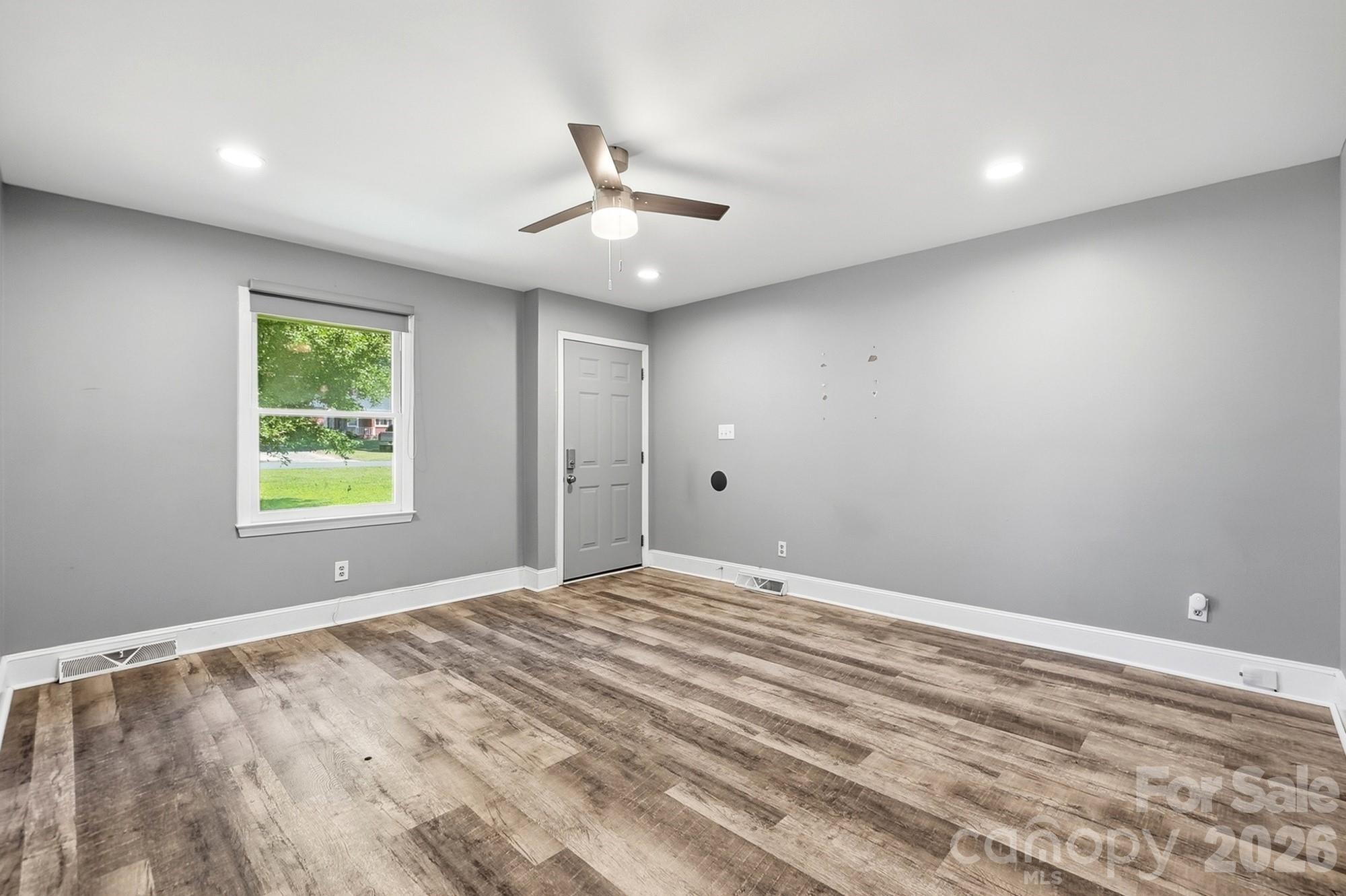 8051 By-Way Road Charlotte, NC 28215 - Photo 6 of 30 Gallery Image 6